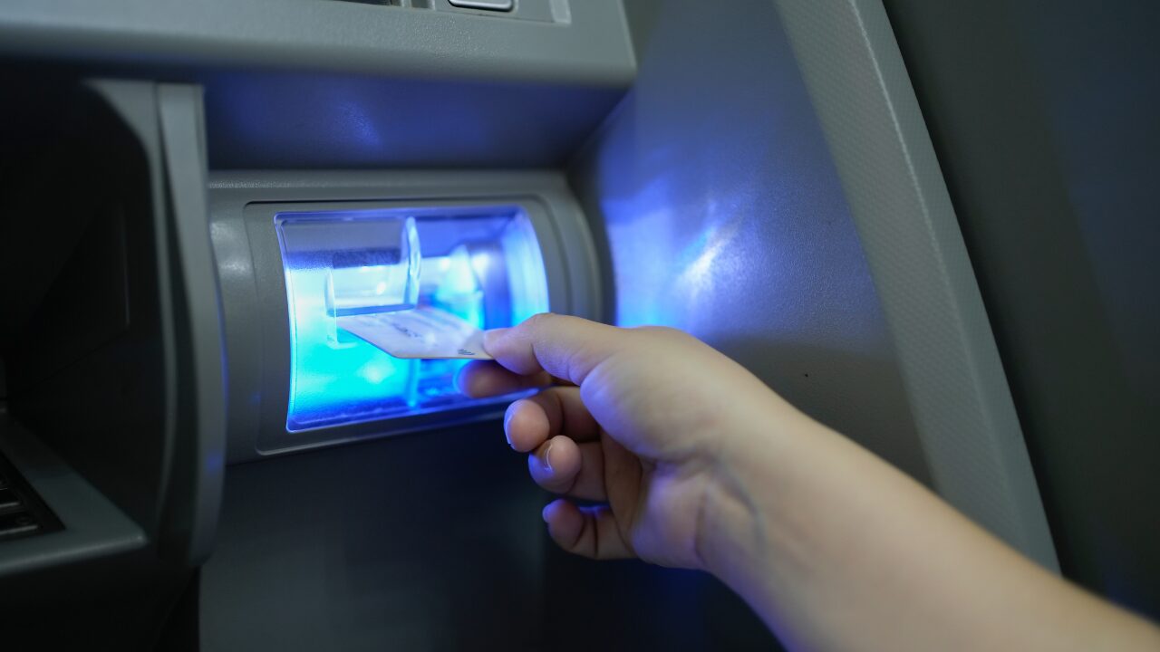 お金