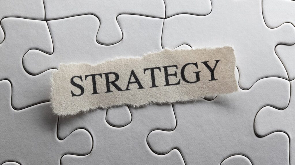 strategyと書かれた紙