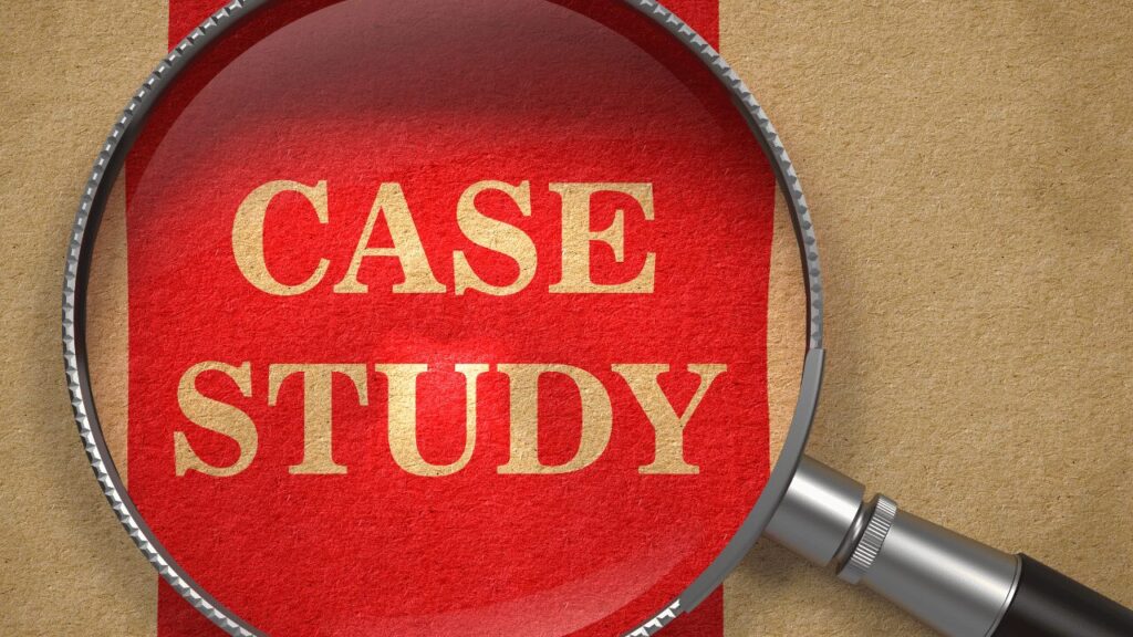 case studyの文字と虫眼鏡