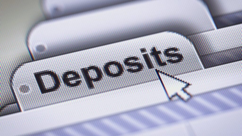 depositの文字が書かれたフォルダ
